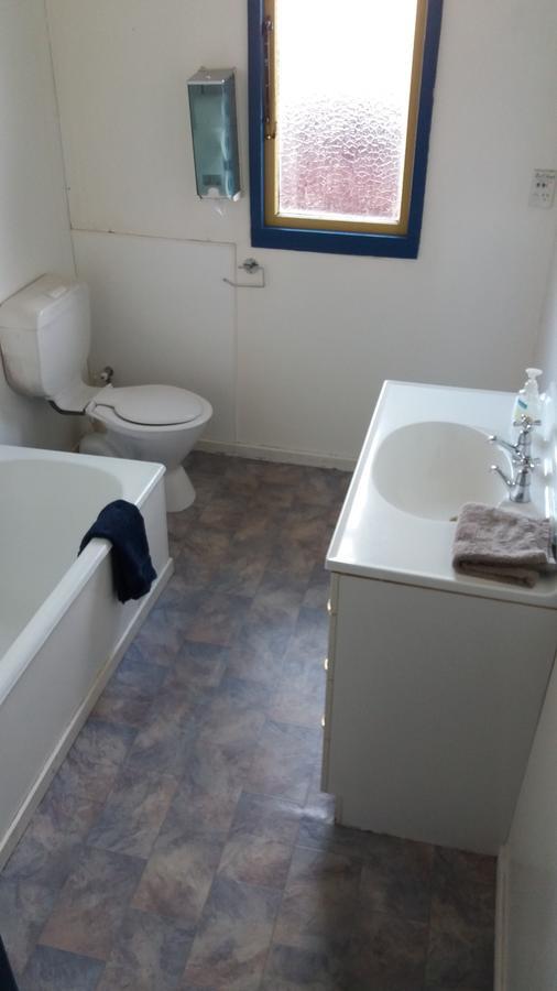 Annies Nirvana Lodge Backpackers Такака Екстер'єр фото