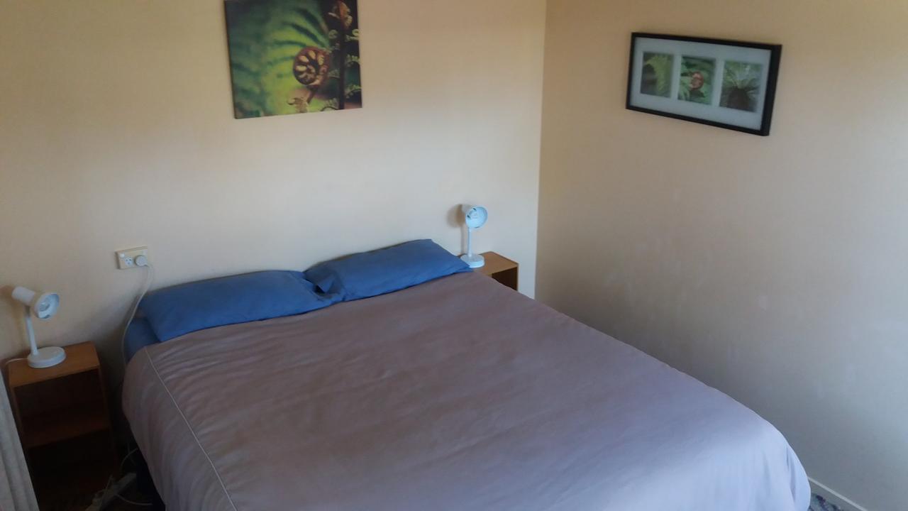 Annies Nirvana Lodge Backpackers Такака Екстер'єр фото