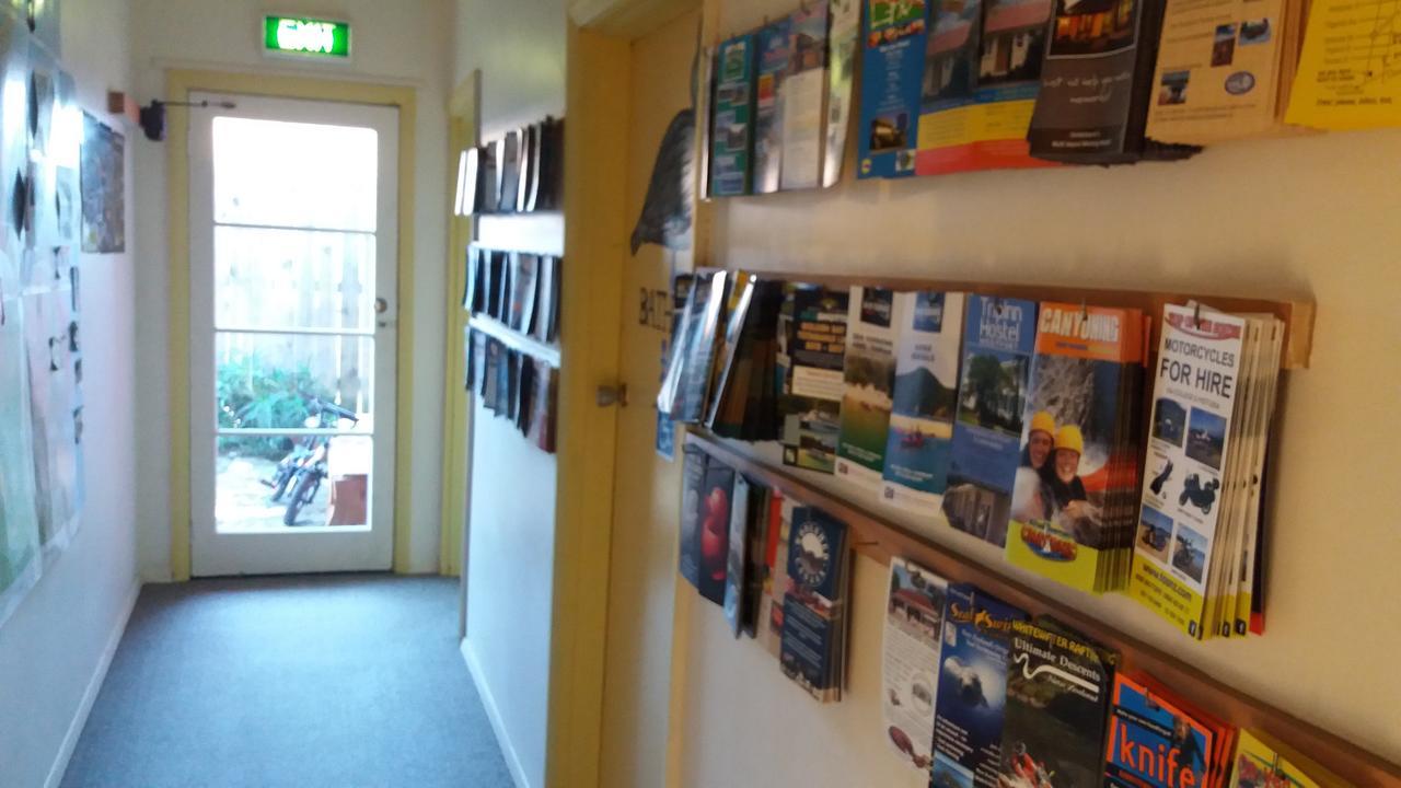 Annies Nirvana Lodge Backpackers Такака Екстер'єр фото
